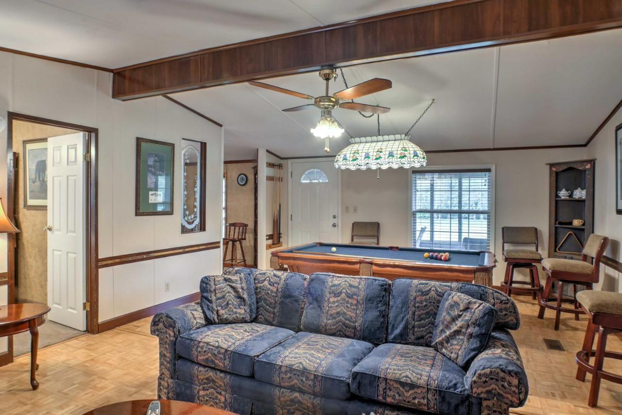 Ooltewah Cabin With Grill, Pool Table And Porch! Luaran gambar