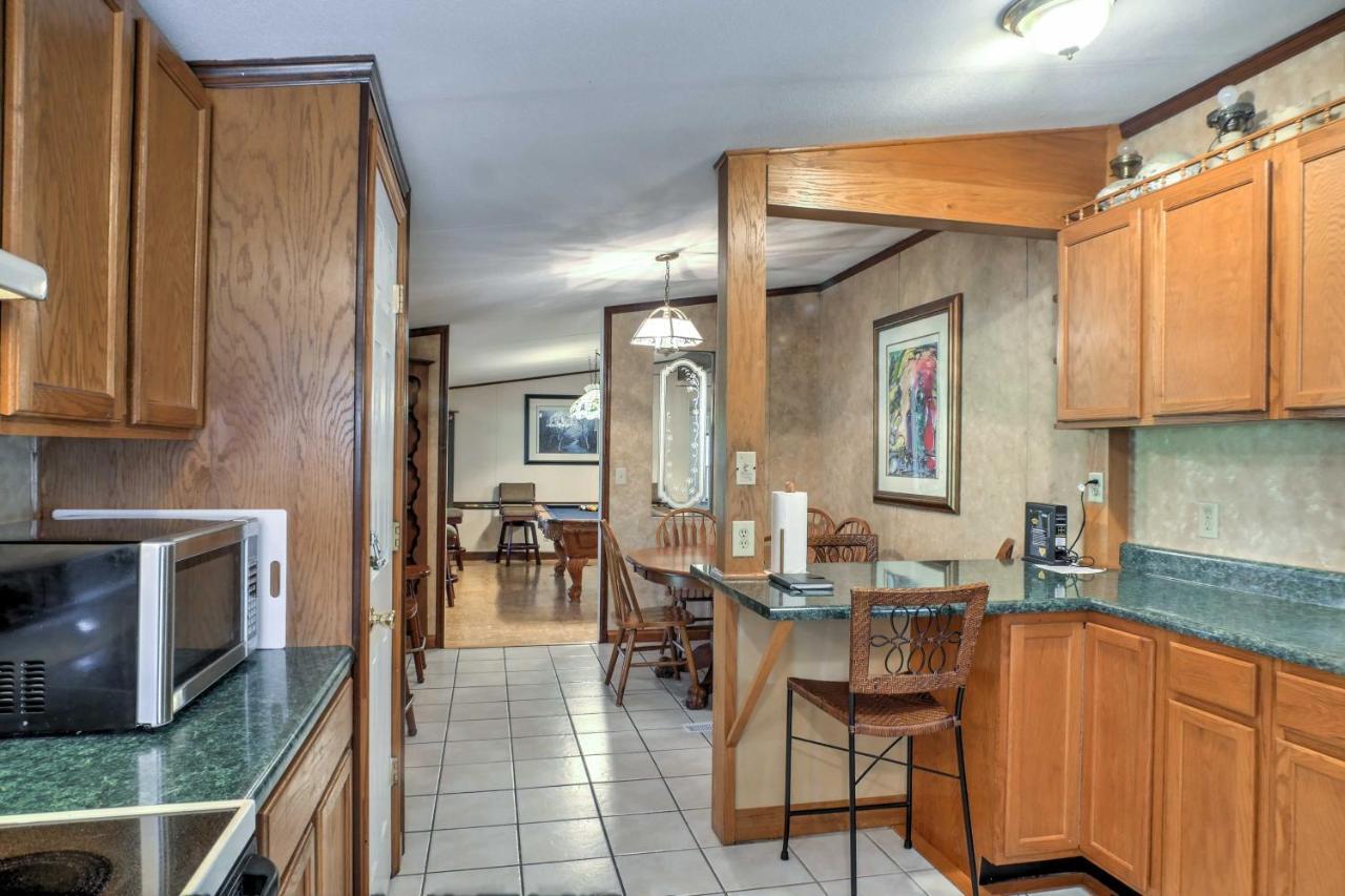 Ooltewah Cabin With Grill, Pool Table And Porch! Luaran gambar
